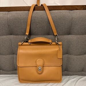 SOLD-Vintage Coach Tan/ camel Willis bag Nickel hardware crossbody bag